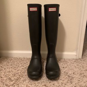 Hunter Boots w/ Shearling Insoles